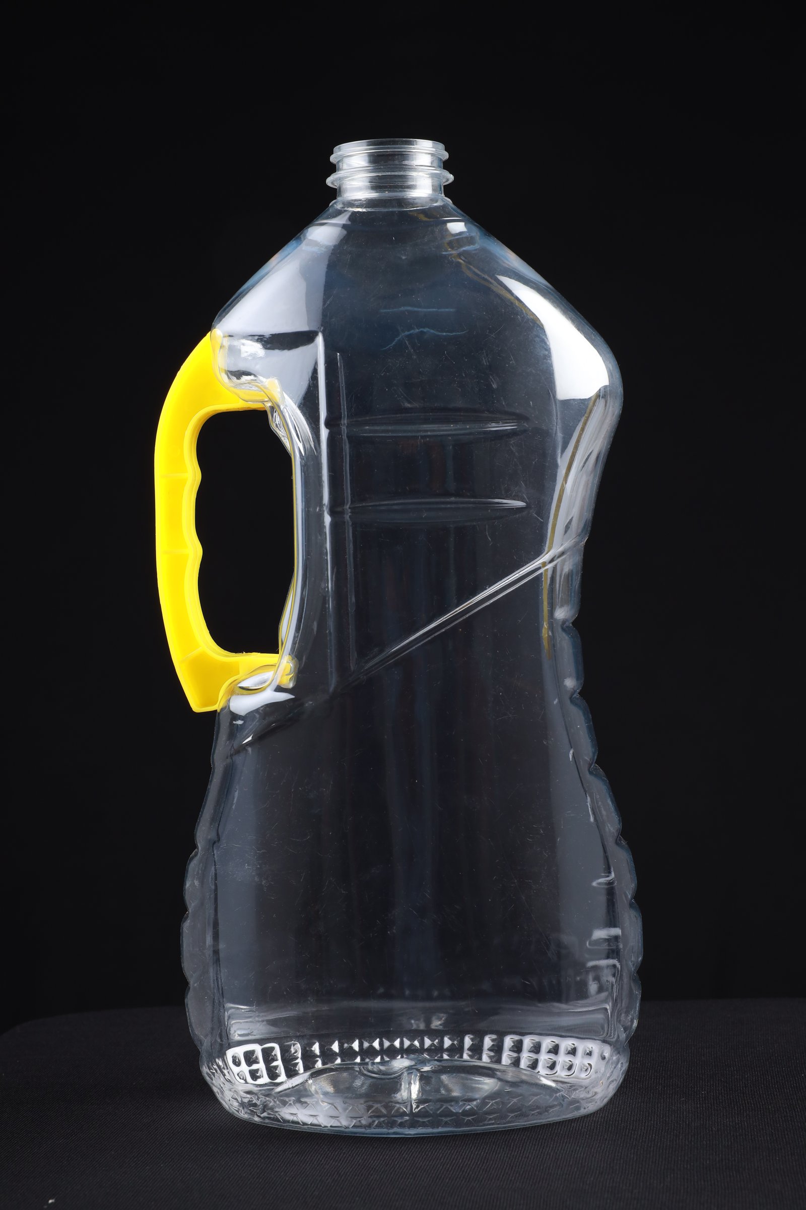 2000 ML EDIBLE OIL BOTTLES
